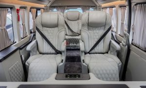 Toyota Hiace Premio Luxury Custom Partisi